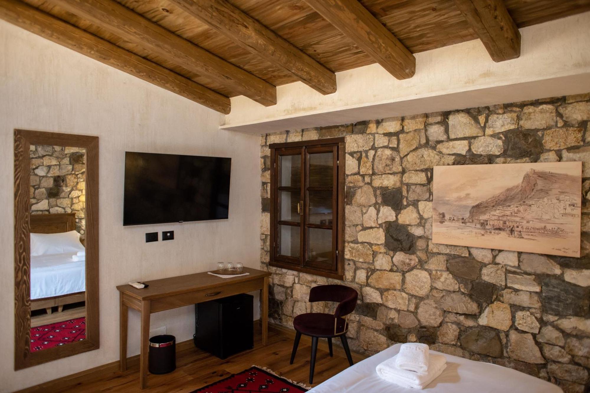 Vista Boutique Hotel ベラト エクステリア 写真
