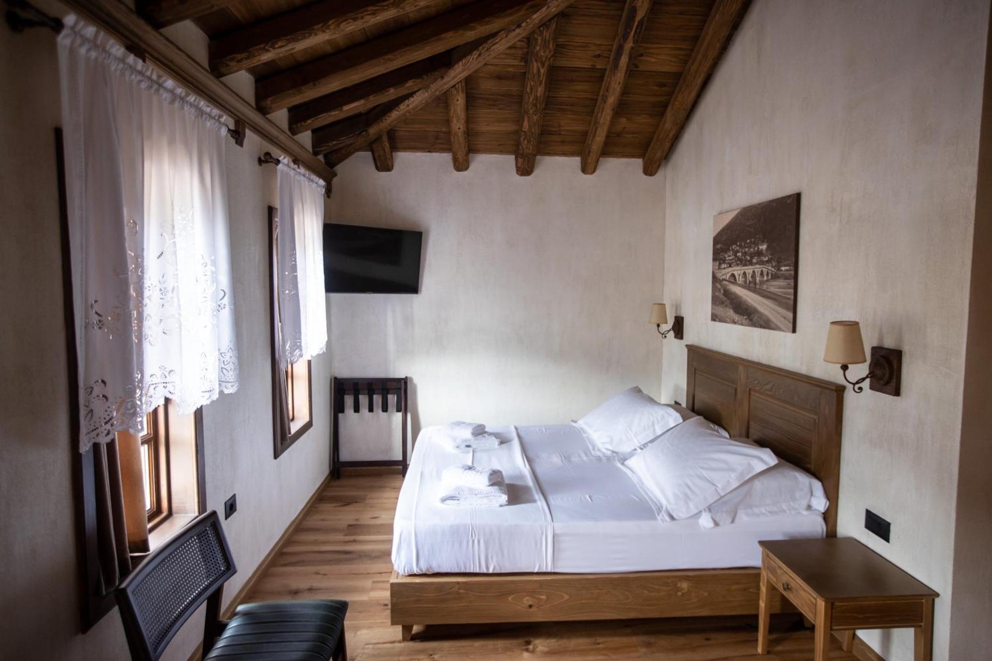 Vista Boutique Hotel ベラト エクステリア 写真