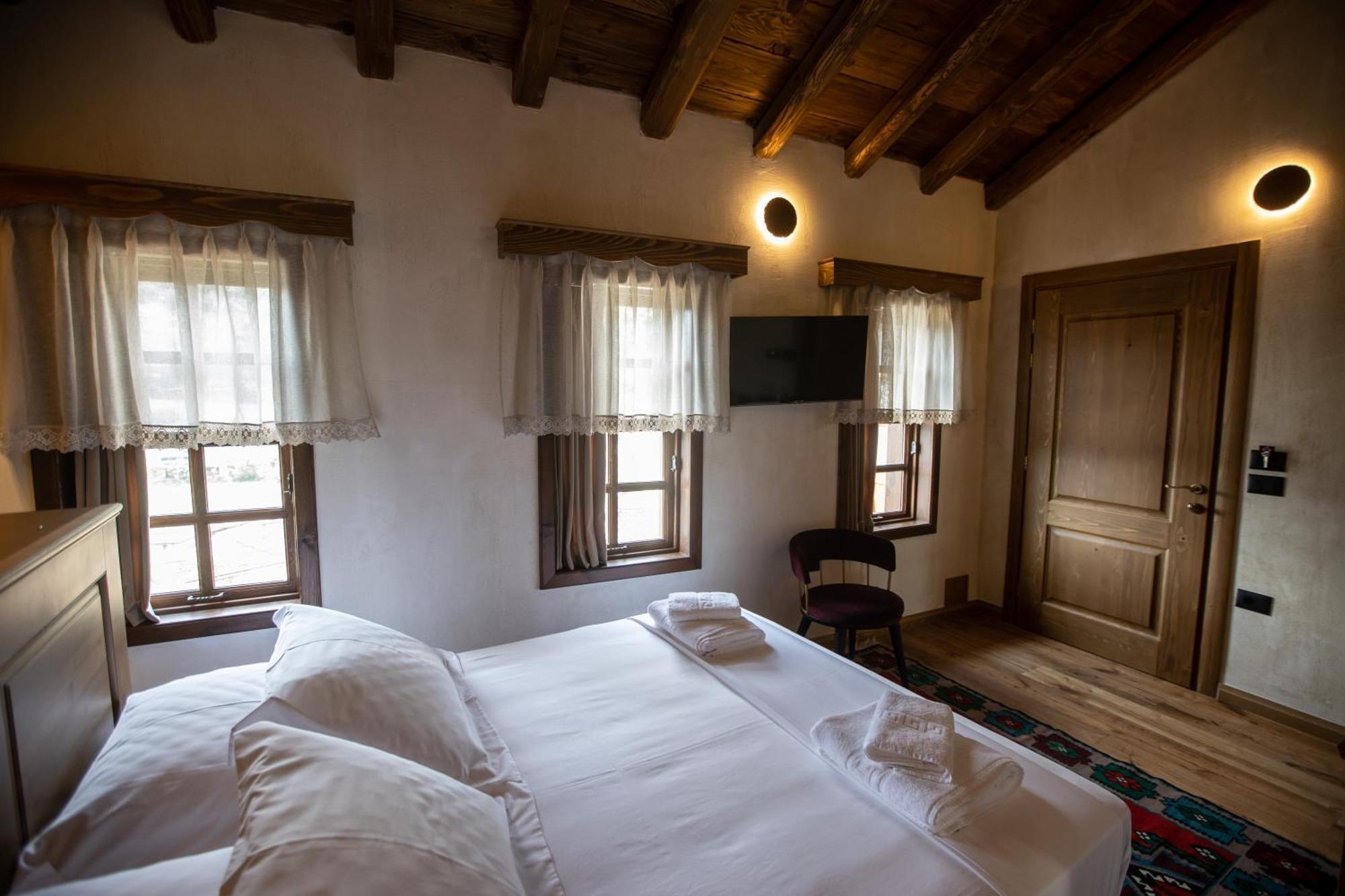 Vista Boutique Hotel ベラト エクステリア 写真