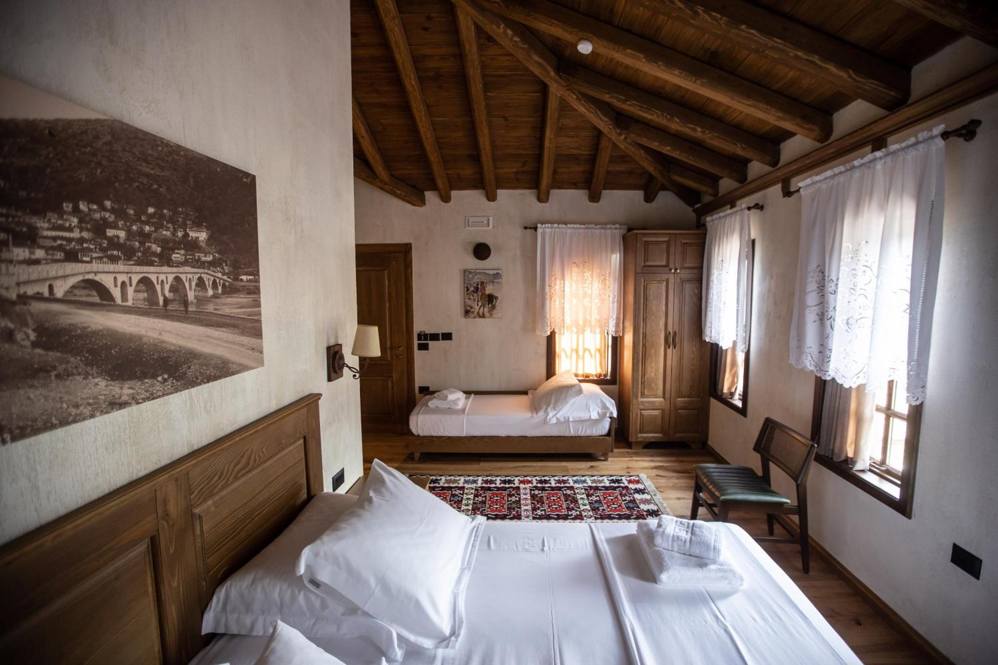 Vista Boutique Hotel ベラト エクステリア 写真