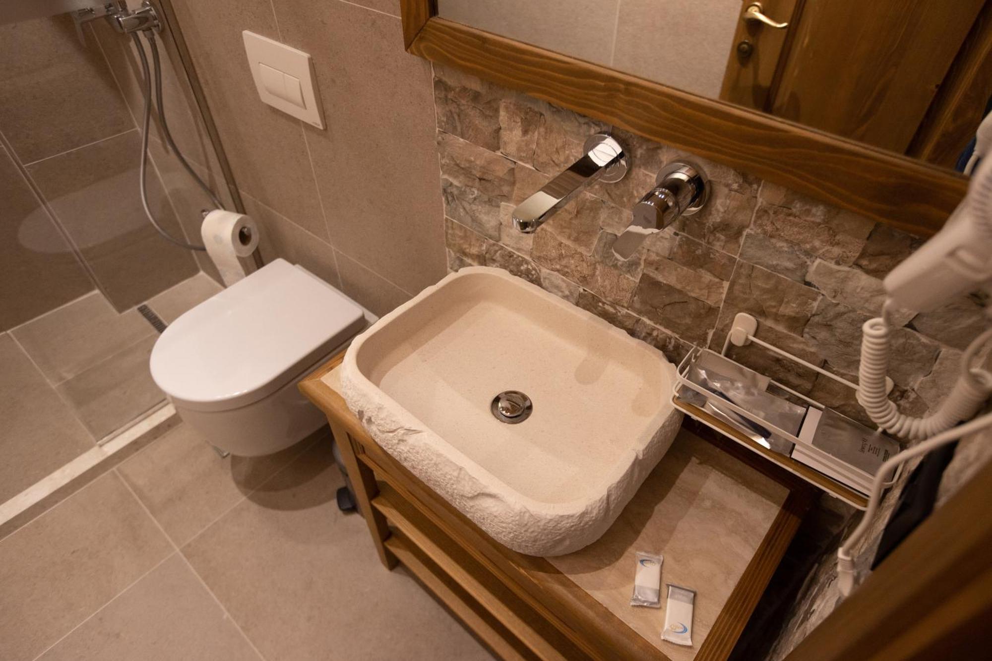 Vista Boutique Hotel ベラト エクステリア 写真