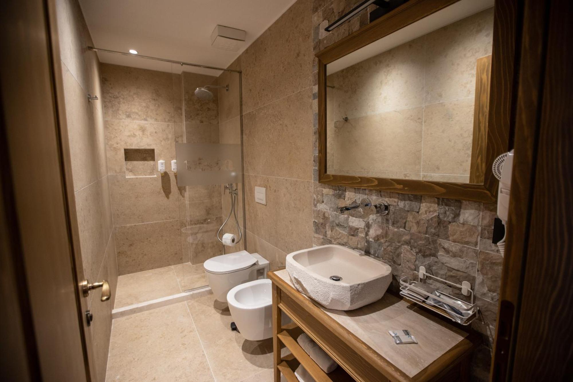 Vista Boutique Hotel ベラト エクステリア 写真