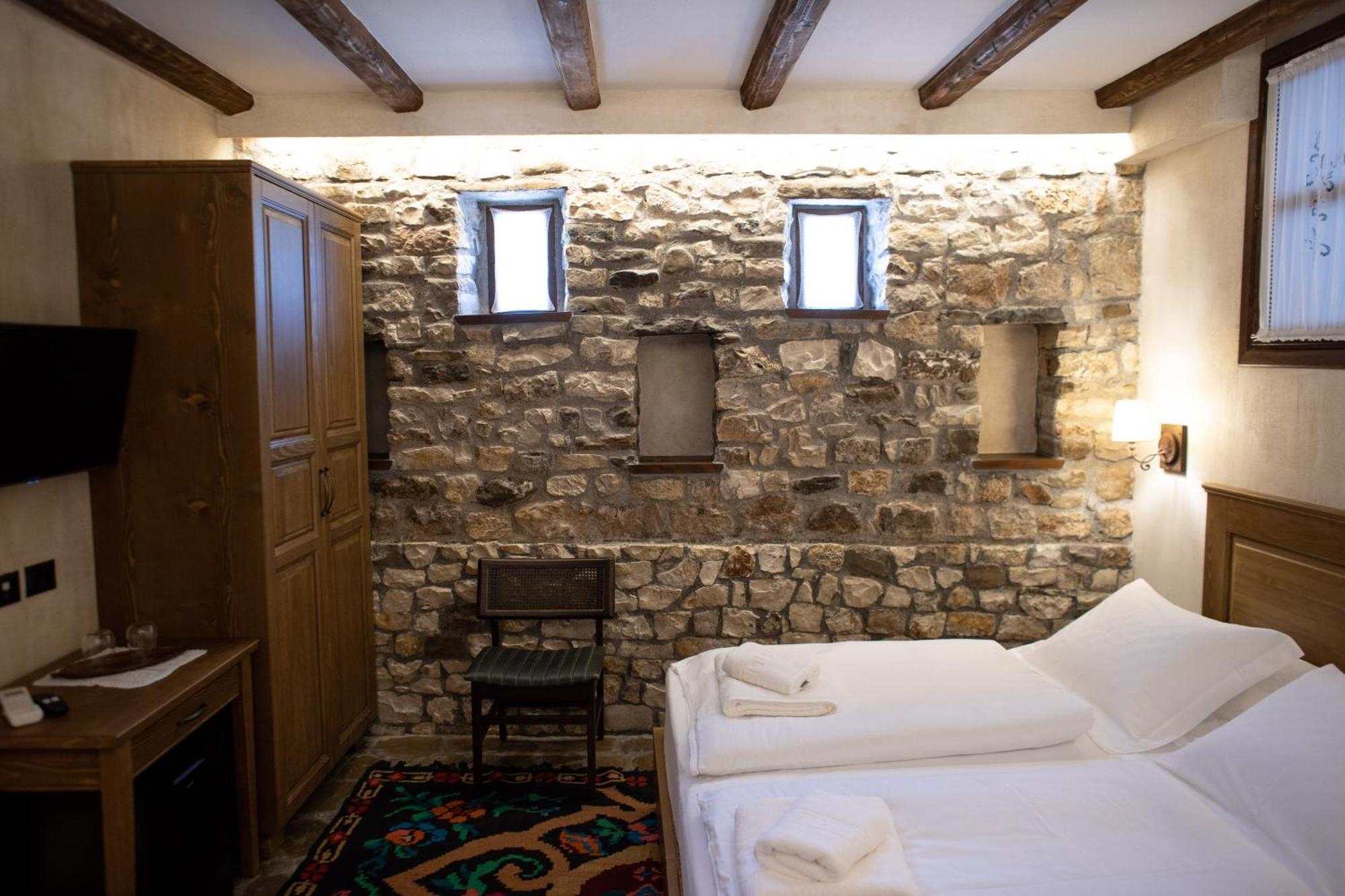 Vista Boutique Hotel ベラト エクステリア 写真
