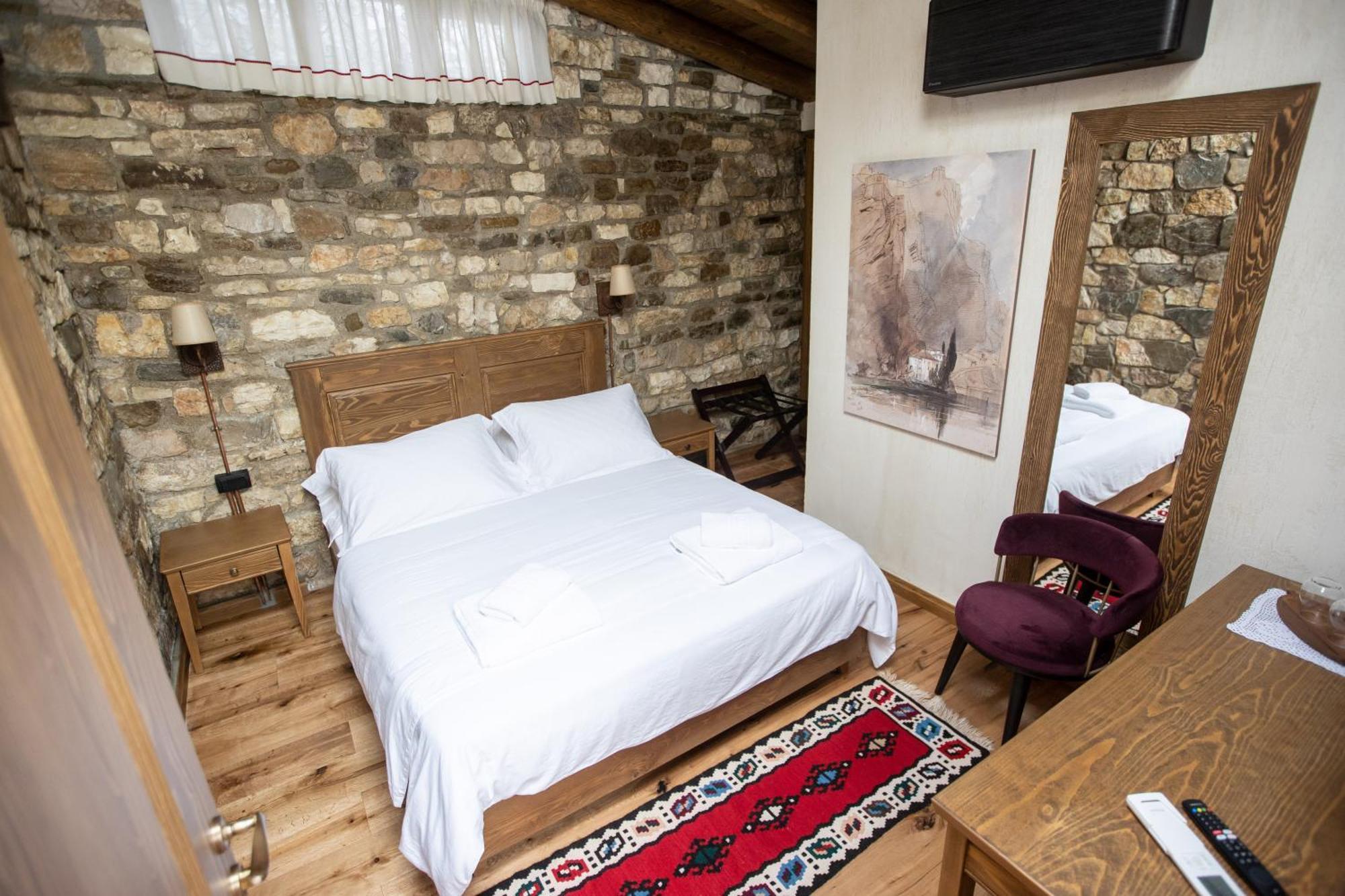 Vista Boutique Hotel ベラト エクステリア 写真