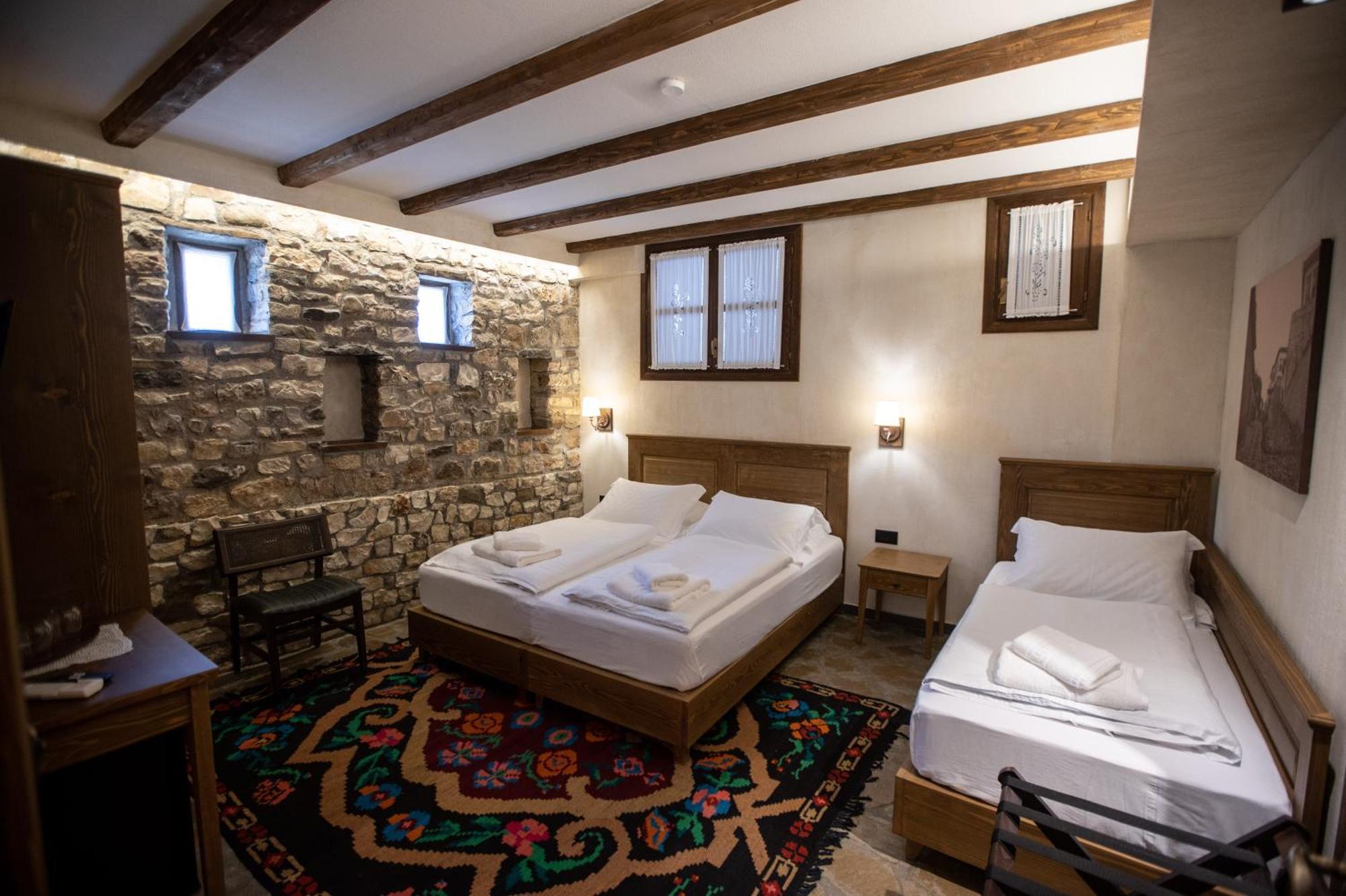 Vista Boutique Hotel ベラト エクステリア 写真