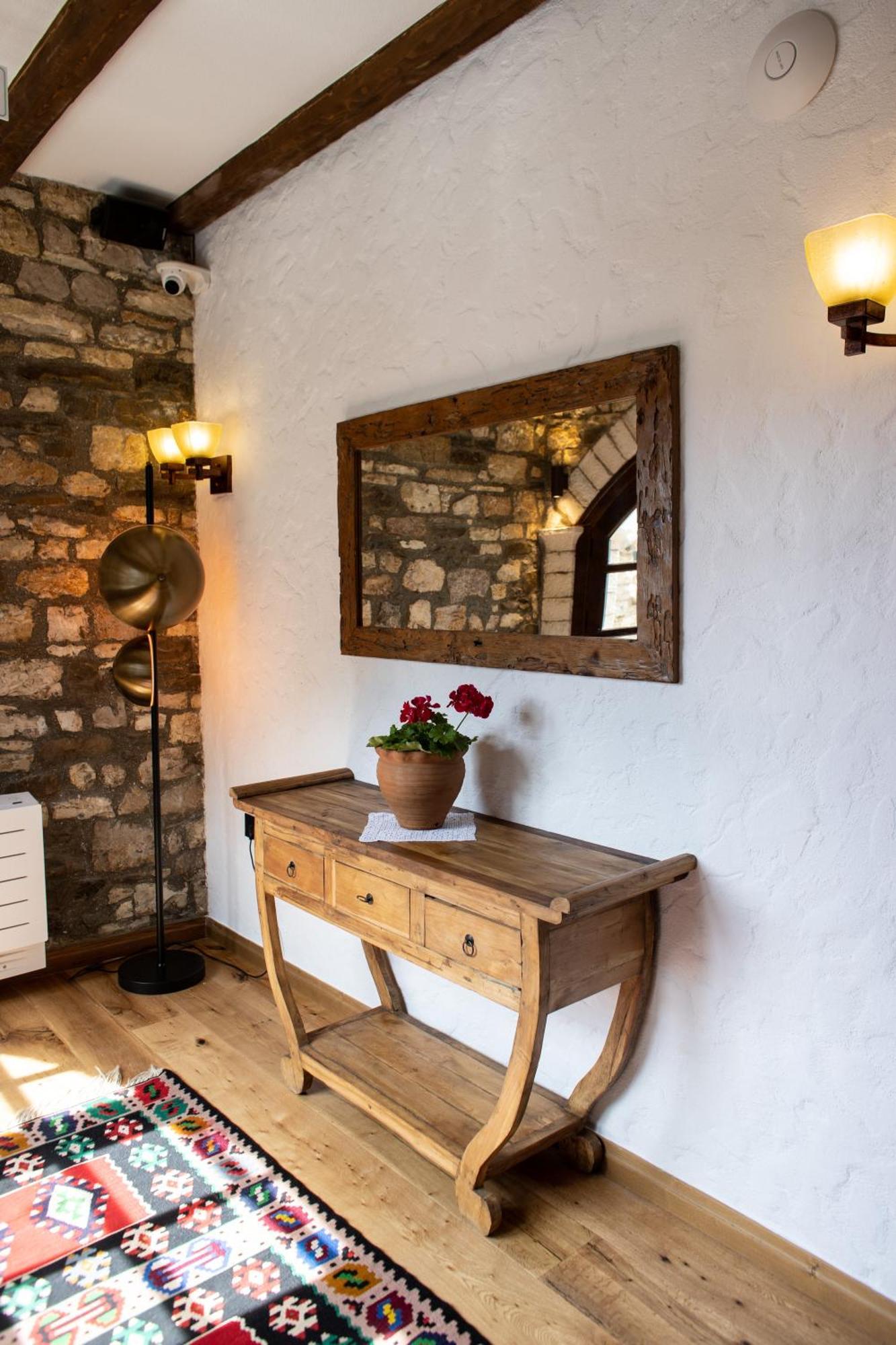 Vista Boutique Hotel ベラト エクステリア 写真