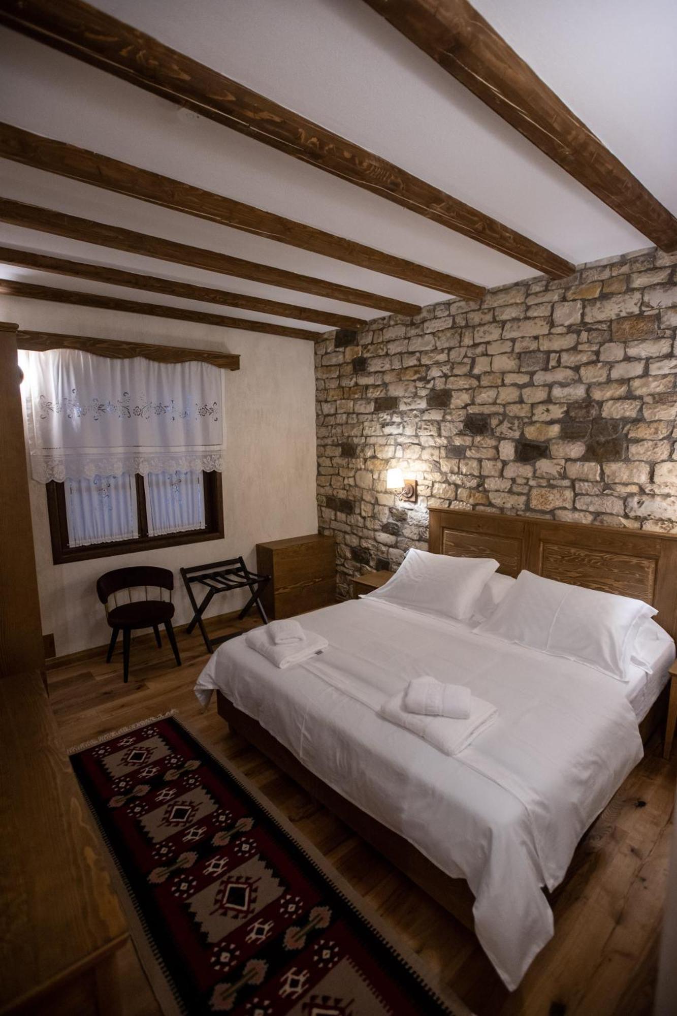 Vista Boutique Hotel ベラト エクステリア 写真