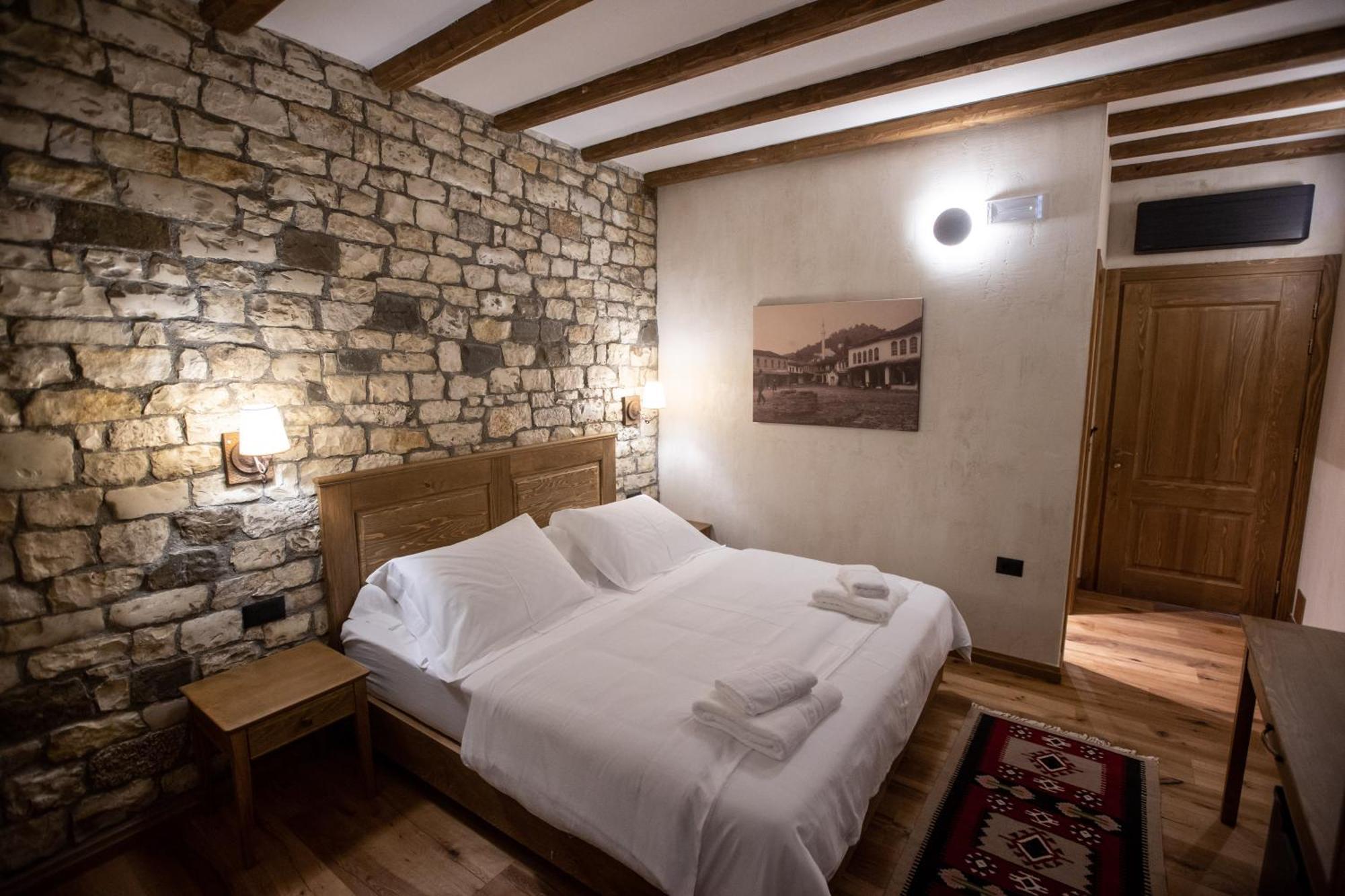Vista Boutique Hotel ベラト エクステリア 写真