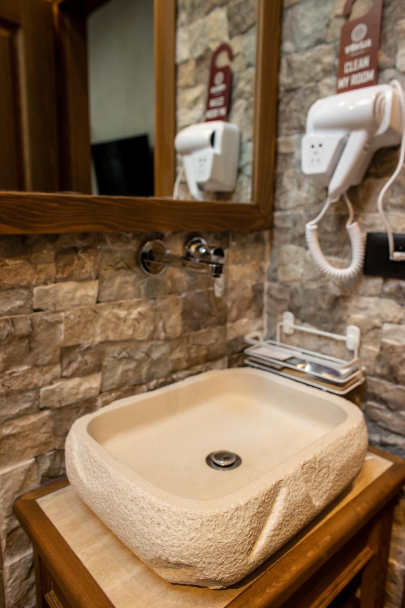 Vista Boutique Hotel ベラト エクステリア 写真